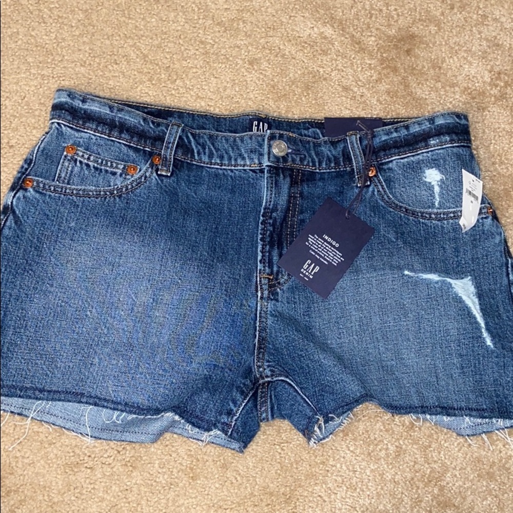 ***SOLD***Gap Jean Shorts NWT